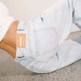 Hill Low Relaxed Jeans  PETITE - Stream Light Fade