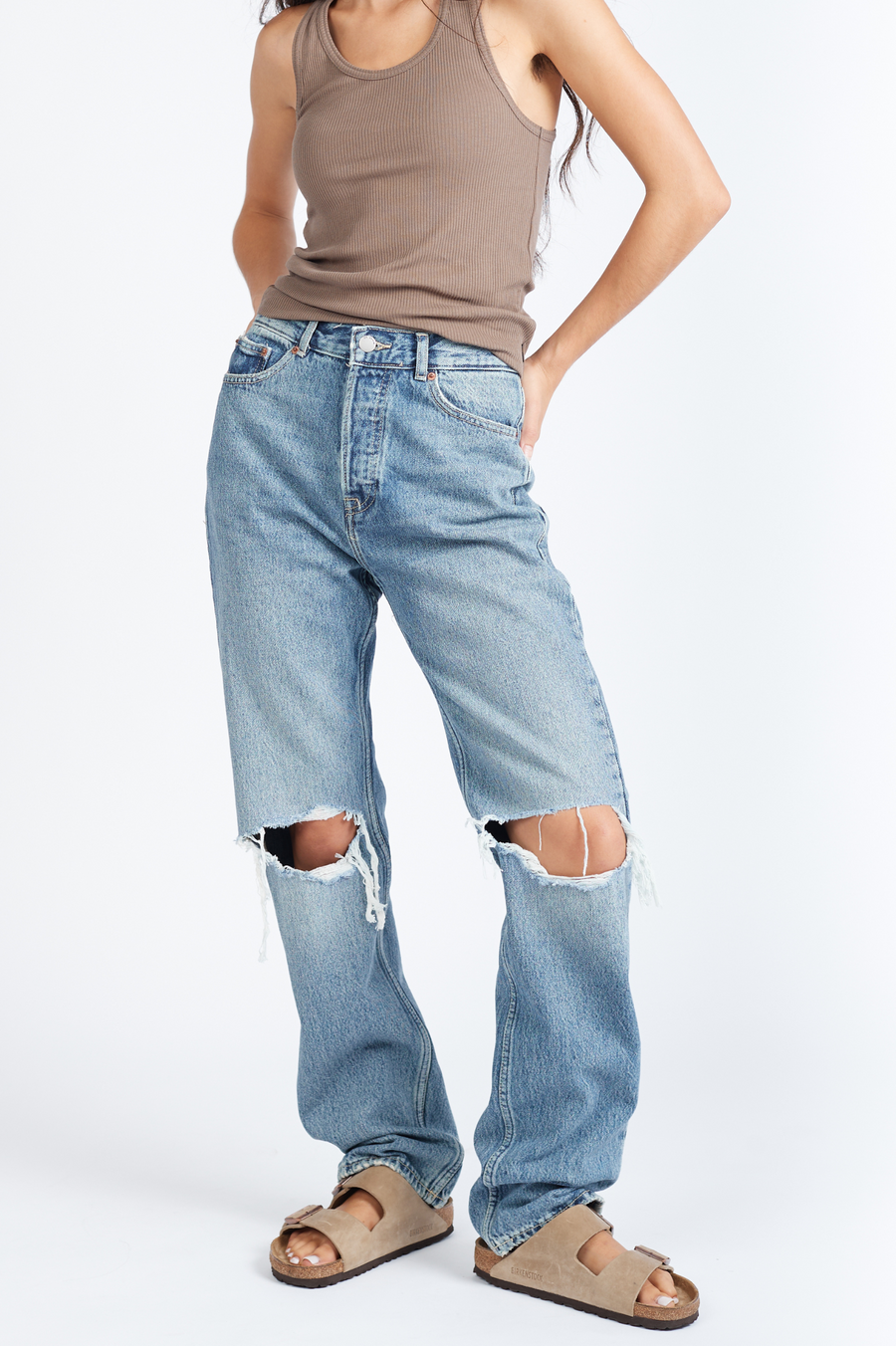 Beth Straight Jeans - Drift Mid Knee Gash - Final Sale